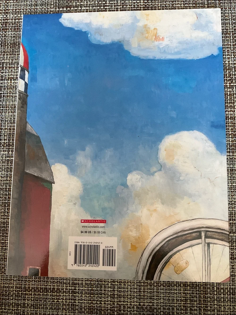 Scholastic 2children’s books